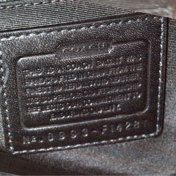 Coach satchel, pleated front design! - Picture 12 of 15